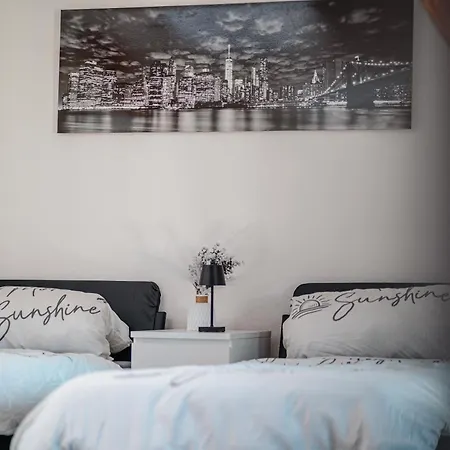 아파트 Moderner Altbau Fuer 3